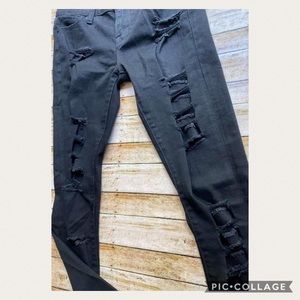 Lucky 🍀 Distressed Jean